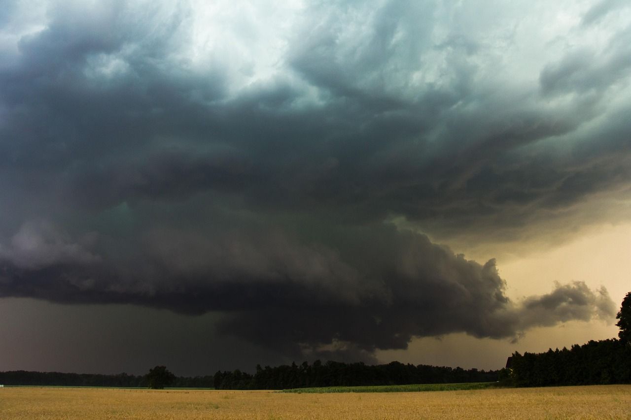 erfahren sie alles über extreme wetterbedingungen, ihre ursachen und schutzmaßnahmen bei schweren wetterlagen.